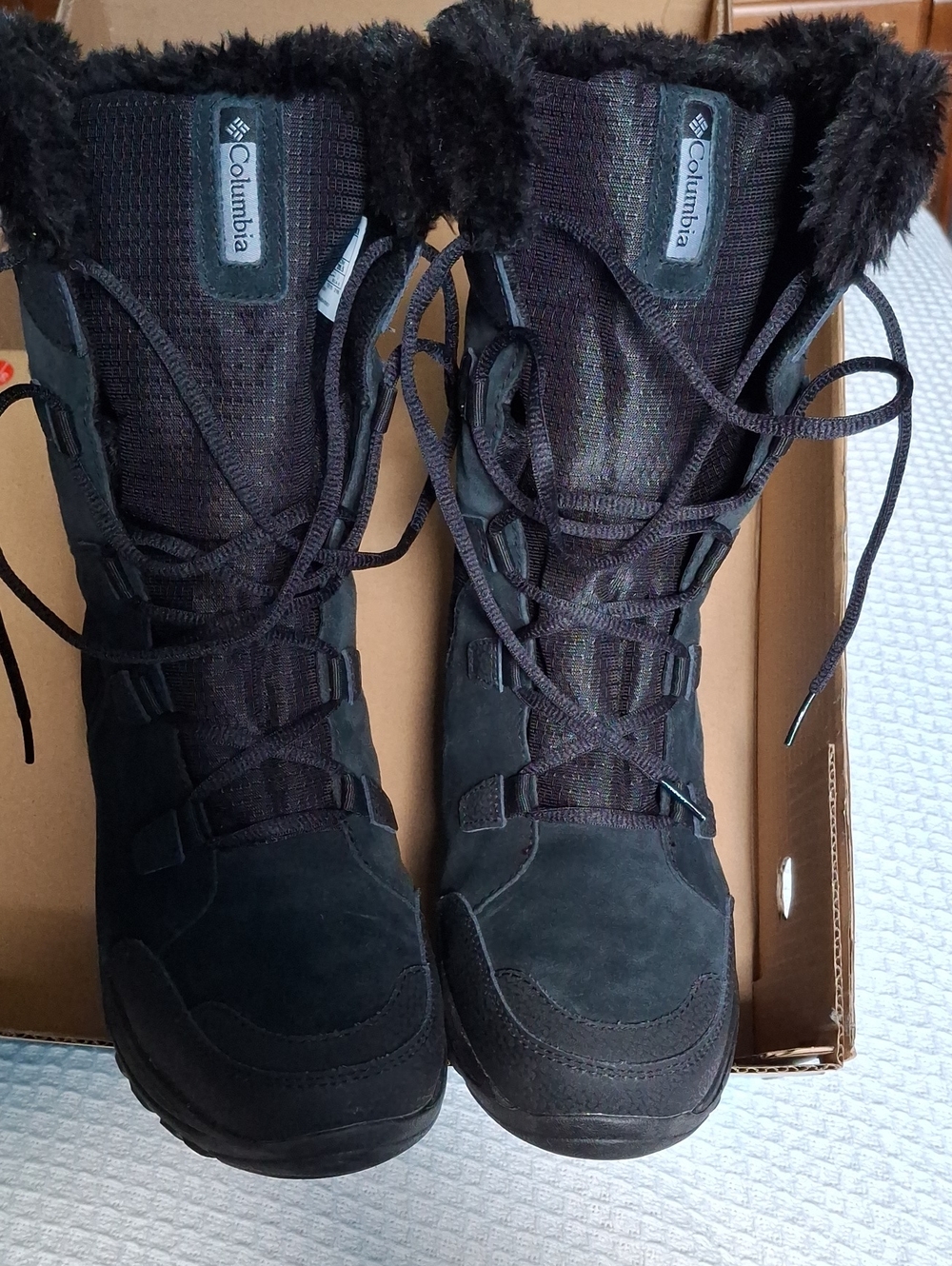 Columbia Women's Black Faux-Fur Trim Lace-Up Winter Boots Aspen Ridge